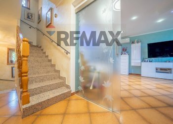 Scale - Semi-detached house Via Grotte Maria
 
1, Frascati - photo 28