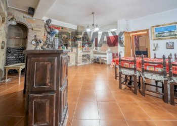 Sala da pranzo - Semi-detached house Via Grotte Maria
 
1, Frascati - photo 38