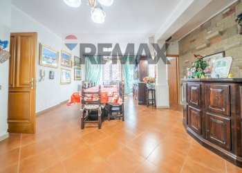 Sala da pranzo - Semi-detached house Via Grotte Maria
 
1, Frascati - photo 42