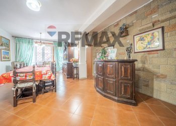 Sala da pranzo - Semi-detached house Via Grotte Maria
 
1, Frascati - photo 43