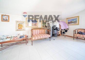 Camera / camera da letto - Semi-detached house Via Grotte Maria
 
1, Frascati - photo 64