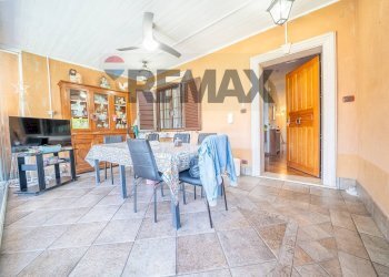 Sala da pranzo - Semi-detached house Via Grotte Maria
 
1, Frascati - photo 76