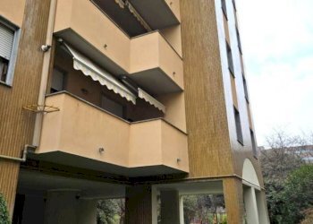 Facciata - Three-room apartment via Isonzo, 6, Sesto San Giovanni - photo 1