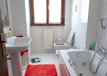 Camera da letto - Three-room apartment via Isonzo, 6, Sesto San Giovanni - photo 20
