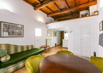 Salone - Two-room apartment via della Reginella, 6, Roma (neighborhood Centro Storico) - photo 2