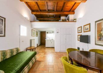 Salone - Two-room apartment via della Reginella, 6, Roma (neighborhood Centro Storico) - photo 3