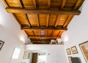 Corridoio - Two-room apartment via della Reginella, 6, Roma (neighborhood Centro Storico) - photo 4