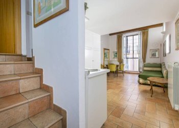 Scala - Two-room apartment via della Reginella, 6, Roma (neighborhood Centro Storico) - photo 8