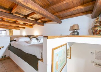 Camera da letto - Two-room apartment via della Reginella, 6, Roma (neighborhood Centro Storico) - photo 9