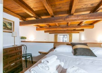 Camera da letto - Two-room apartment via della Reginella, 6, Roma (neighborhood Centro Storico) - photo 11