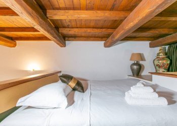 Camera da letto - Two-room apartment via della Reginella, 6, Roma (neighborhood Centro Storico) - photo 13