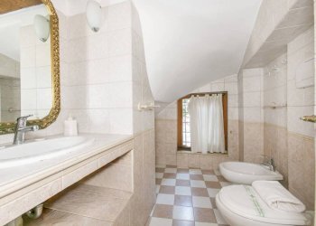 Bagno - Two-room apartment via della Reginella, 6, Roma (neighborhood Centro Storico) - photo 19