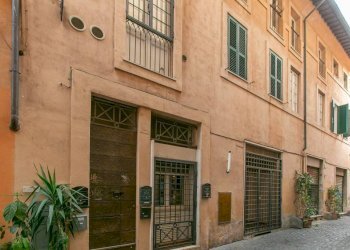 Facciata - Two-room apartment via della Reginella, 6, Roma (neighborhood Centro Storico) - photo 28