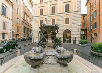 Cortile interno - Two-room apartment via della Reginella, 6, Roma (neighborhood Centro Storico) - photo 29