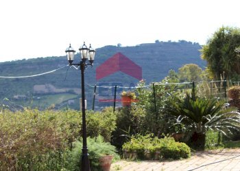 Foto 19 - Villa CONTRADA URSELLUZZO
 
SNC, Agira - foto 19