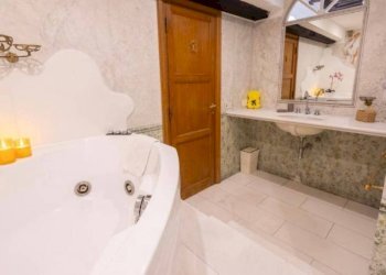 Bagno - Trilocale via Margutta, Roma (zona Centro Storico) - foto 15