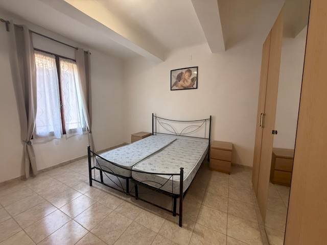 Camera da letto - Four-room apartment via Trivellari, Modena (neighborhood Centro Storico) - photo 1