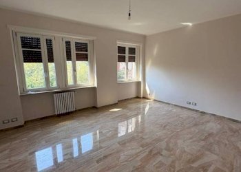 Soggiorno - Appartamento corso 4 Novembre, 56, Alessandria - foto 3