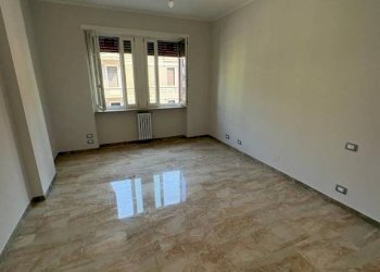 Camera da letto - Appartamento corso 4 Novembre, 56, Alessandria - foto 22