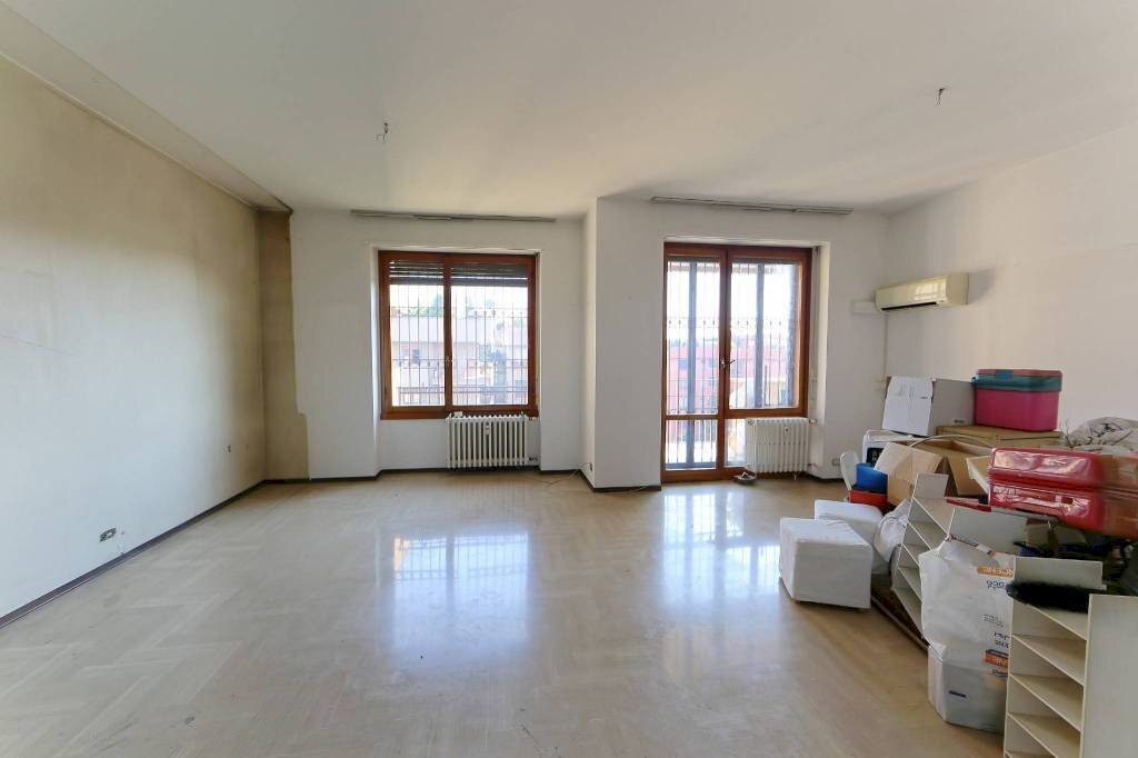 Salone - Four-room apartment via Niccolò Paganini, 34, Monza - photo 3