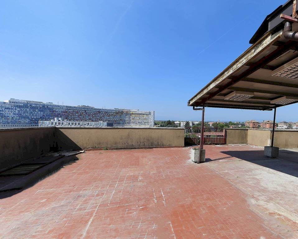 Terrazzo - Four-room apartment via Niccolò Paganini, 34, Monza - photo 3