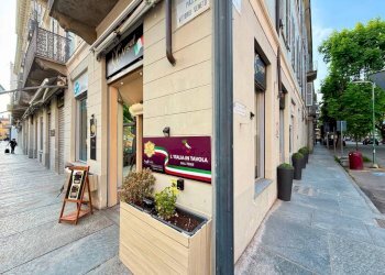 Zona - Alimentari - Gastronomia piazza Vittorio Veneto, 5, Pinerolo - foto 2