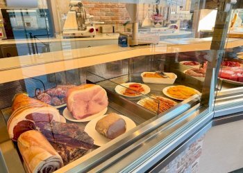 Interno non residenziale - Alimentari - Gastronomia piazza Vittorio Veneto, 5, Pinerolo - foto 6