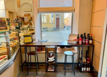 Interno non residenziale - Alimentari - Gastronomia piazza Vittorio Veneto, 5, Pinerolo - foto 7