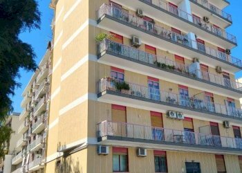 Facciata - Appartamento via Giuseppe Capriati, 24, Bari - foto 2