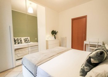 Camera da letto - Three-room apartment via Giambattista Tiepolo, 56, Milano - photo 5