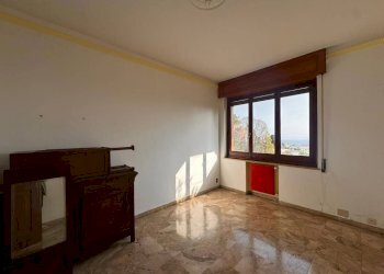 Camera da letto - Trilocale via Domenico Chiodo, Genova (zona Castelletto) - foto 4