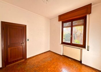 Camera da letto - Trilocale via Domenico Chiodo, Genova (zona Castelletto) - foto 9