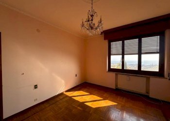 Camera da letto - Trilocale via Domenico Chiodo, Genova (zona Castelletto) - foto 15