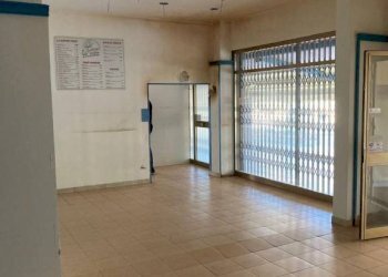 Interno non residenziale - Negozio via Magliano, Massa - foto 1