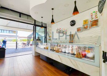 Interno non residenziale - Pasticceria viale Ludovico Ariosto, Rimini - foto 2