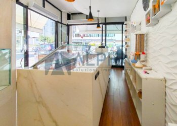 Interno non residenziale - Pasticceria viale Ludovico Ariosto, Rimini - foto 5