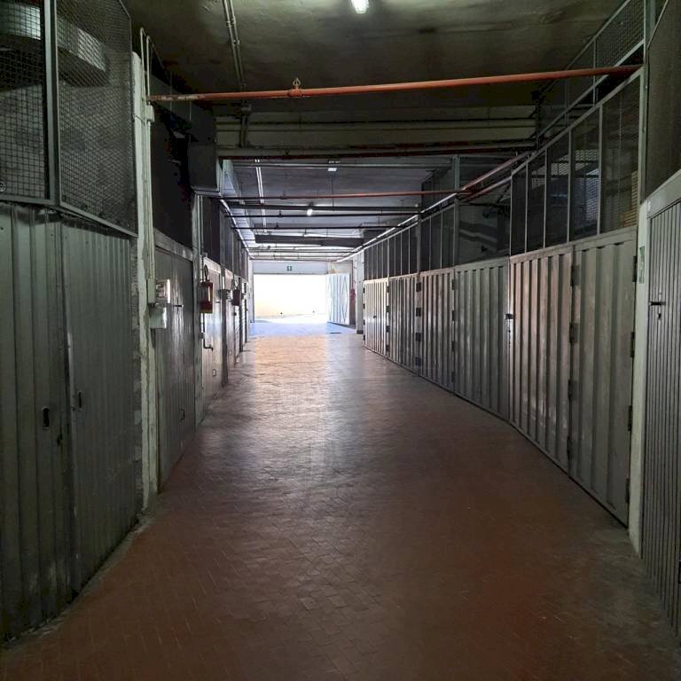 Box auto - Box viale Marco Polo, 84A, Roma - photo 2
