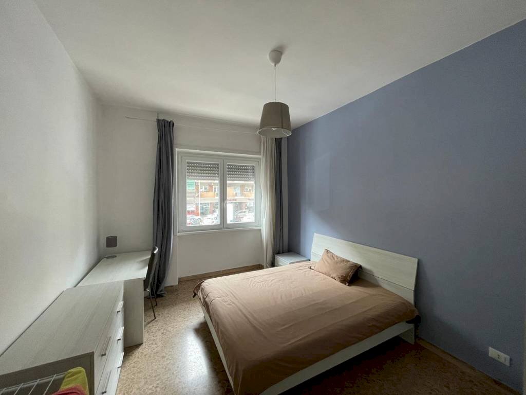 Camera da letto - Terreno non edificabile via Appia Nuova, 555, Roma - foto 2