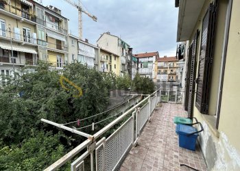 balcone.jpg - Trilocale Via Cumiana 44, Torino (zona San Paolo) - foto 16