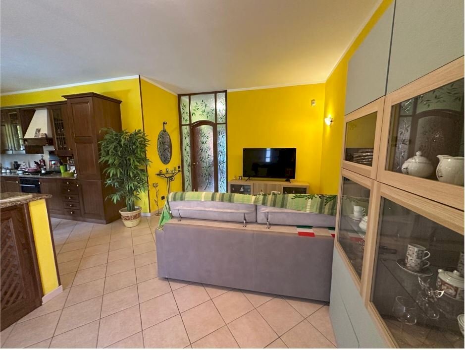 lu2.jpg - Portion of a house Luni - photo 2