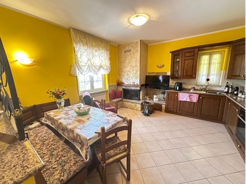 lu3.jpg - Portion of a house Luni - photo 3