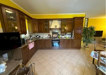 lu6.jpg - Portion of a house Luni - photo 6