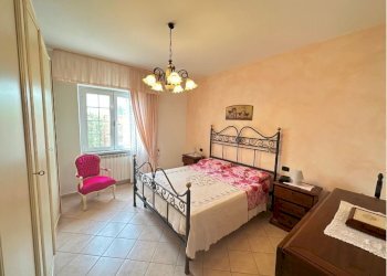 lu10.jpg - Portion of a house Luni - photo 9