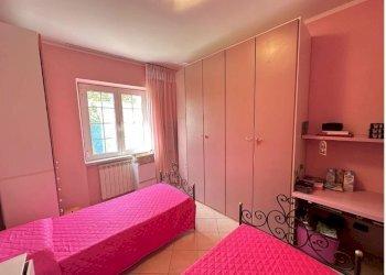 lu17.jpg - Portion of a house Luni - photo 16