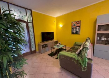 lu25.jpg - Portion of a house Luni - photo 23