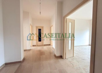 12.jpeg - Four-room apartment Ivrea - photo 5