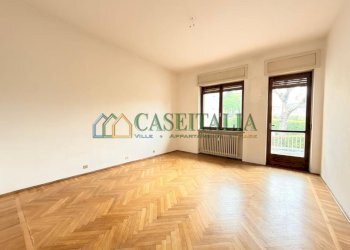 7.jpeg - Four-room apartment Ivrea - photo 6