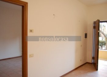 SALONE - Three-room apartment Via San Bartolomeo, Perugia - photo 3