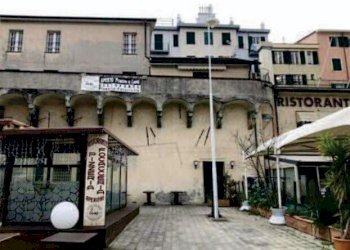 2.jpg - Locale Commerciale all'asta Via alla Calata Marinetta 18, Genova - foto 1