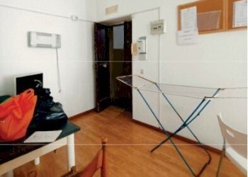 2.jpg - Quadrilocale all'asta Via del Lagaccio 31, Genova (zona Lagaccio) - foto 2